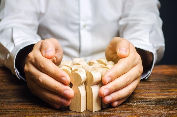 How to Choose the Right Protective Footwear for a Dog's Sensitive Paws?